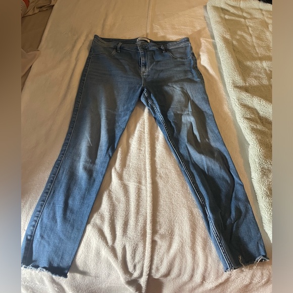 Abercrombie and Fitch the jean leggings high rise - Picture 3 of 4